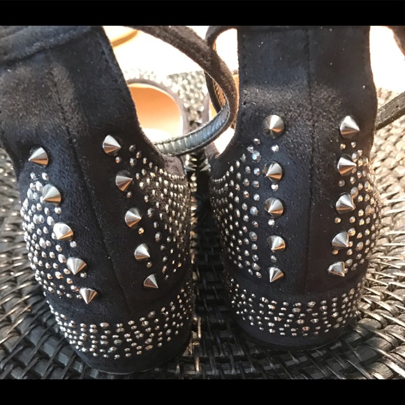 NEW Studded SCENE SZ8.5 Ankle Strap Shoe - Picture 2 of 9
